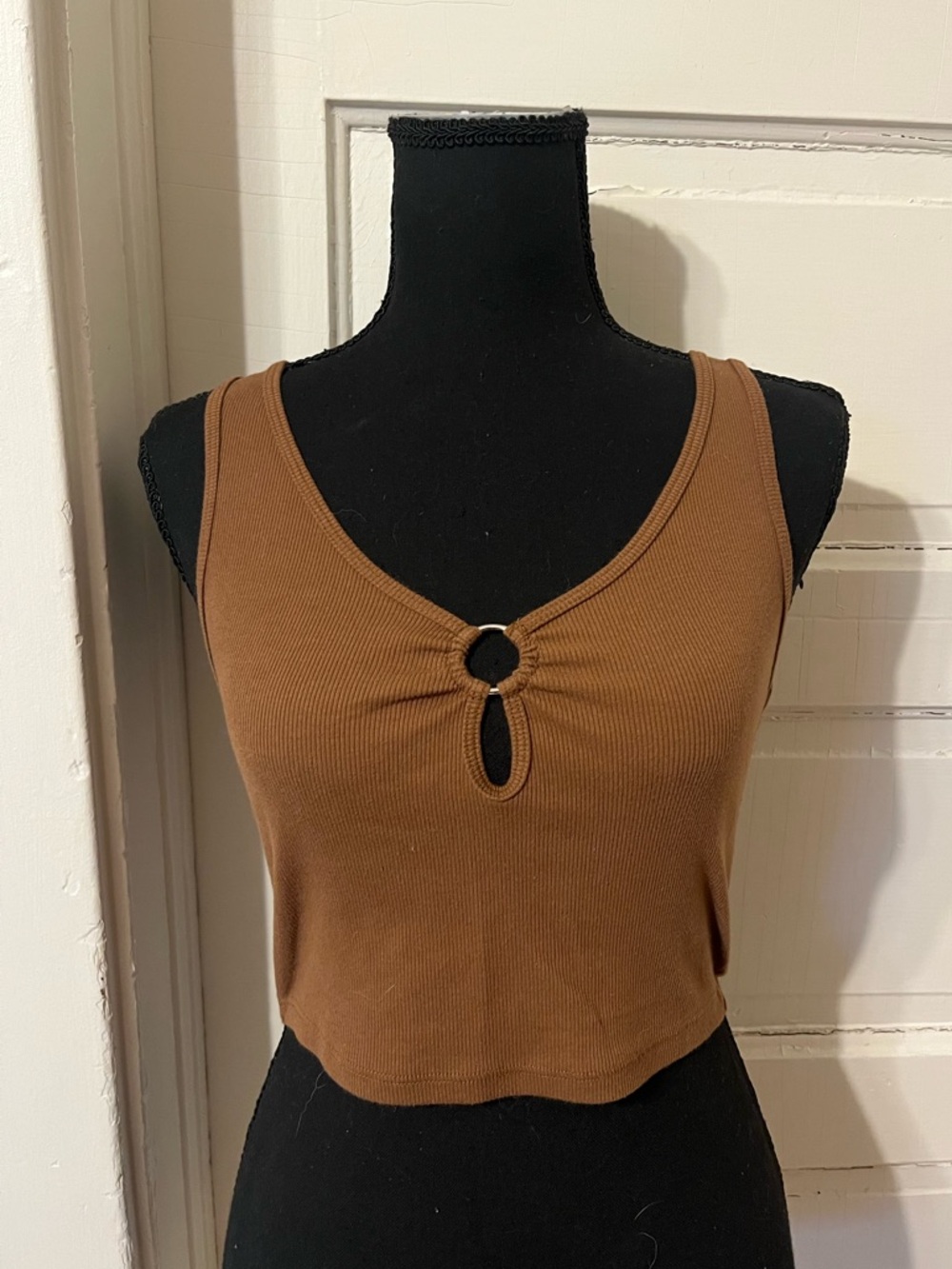 Aeropostale Brown Keyhole Ring Crop Top